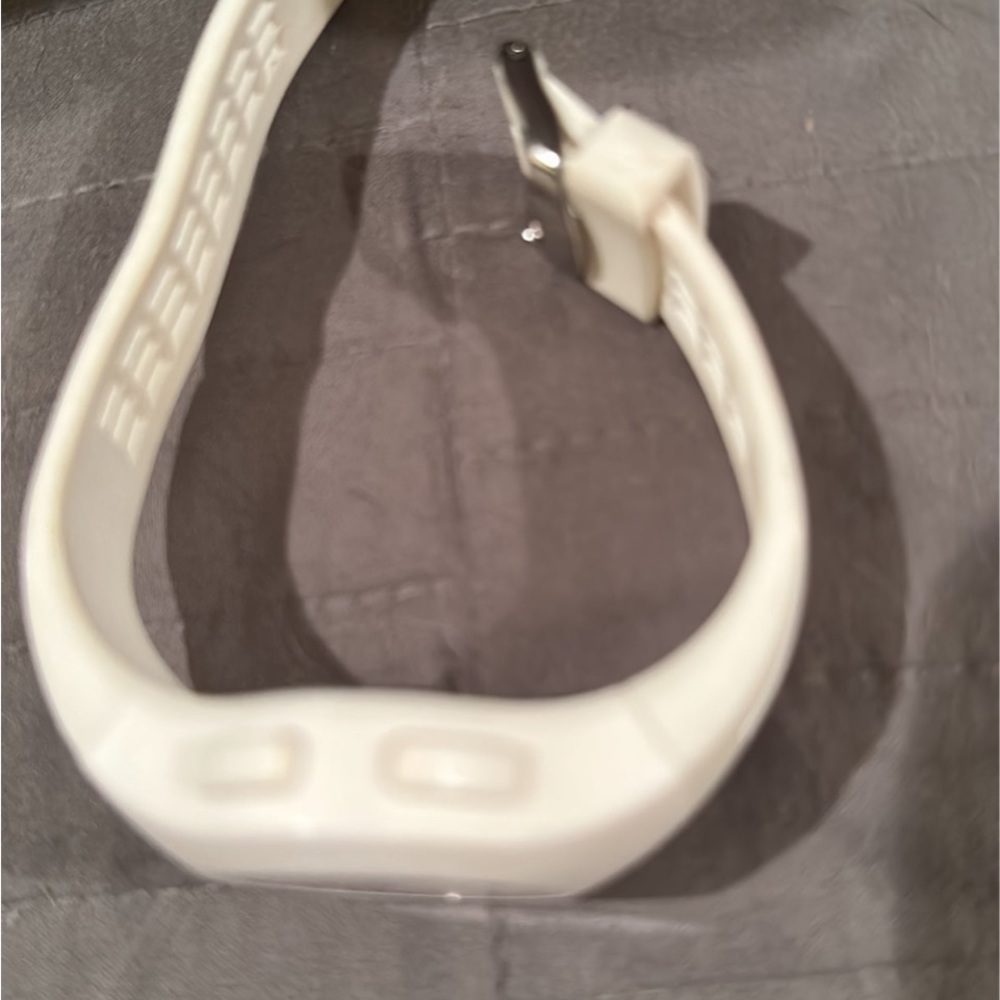 Adidas Watch needs battery - Picture 4 of 5